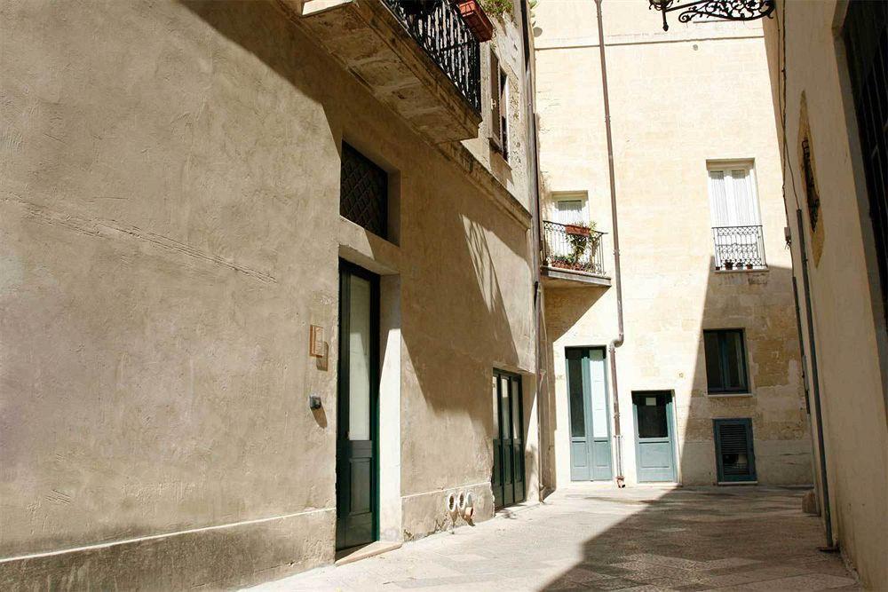 Sacre Bleu Apartments Lecce Esterno foto