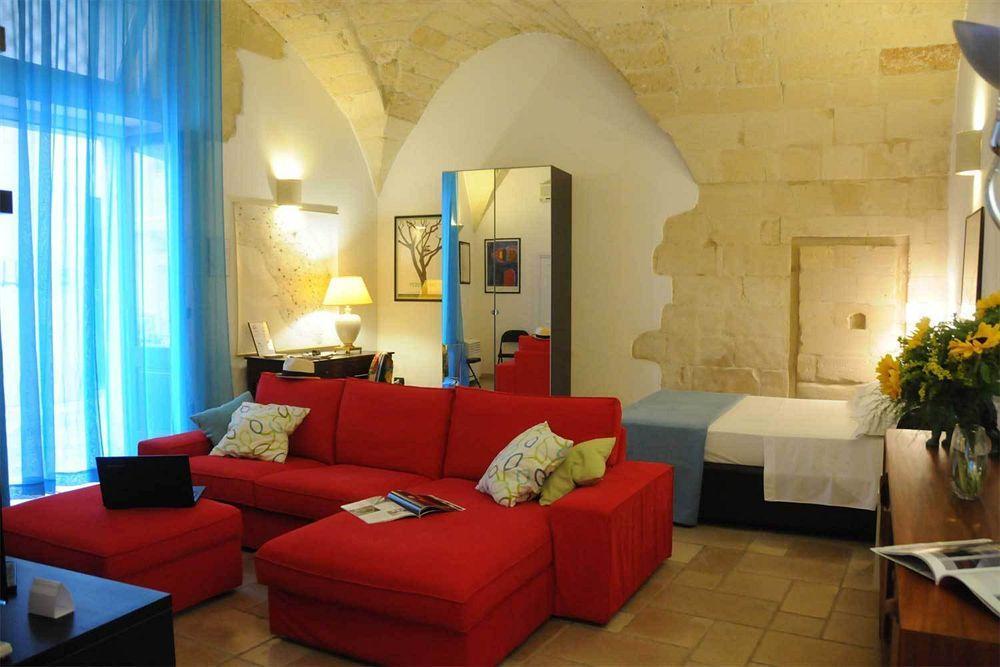 Sacre Bleu Apartments Lecce Esterno foto