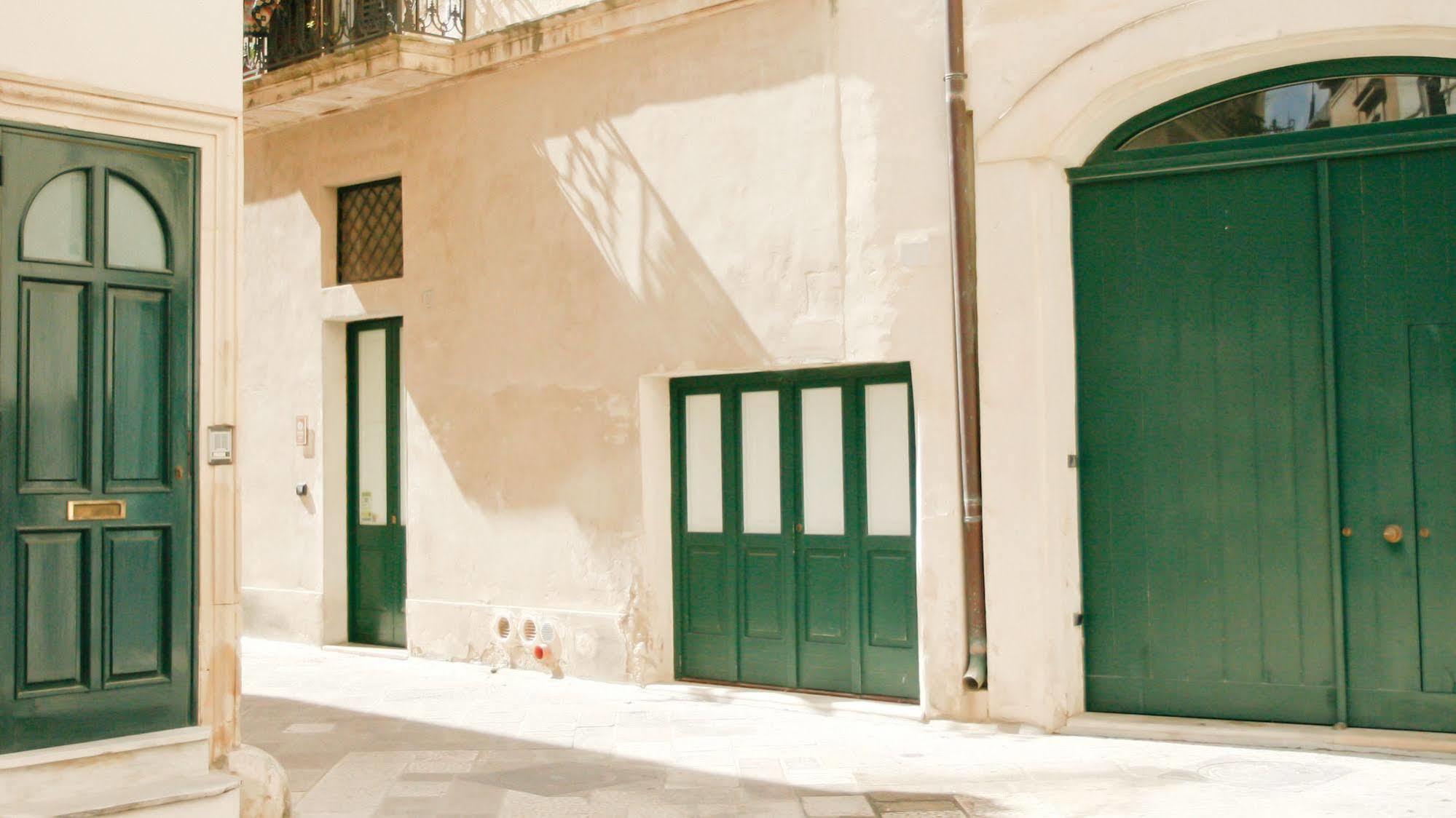 Sacre Bleu Apartments Lecce Esterno foto
